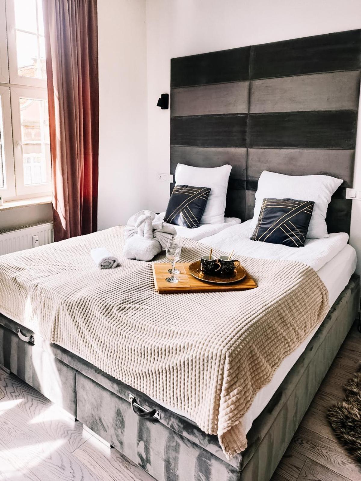 Cloud 9 King Size Bed - Old Town View Gdansk Ogarna Appartement Buitenkant foto